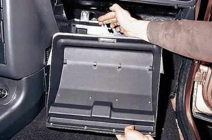 Eltávolítása és cseréje a torpedó (előlapon) 2110, 2111, 2112