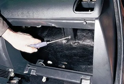 Eltávolítása és cseréje a torpedó (előlapon) 2110, 2111, 2112