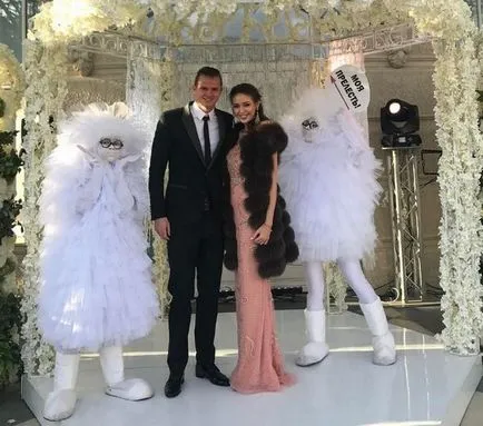 Egy közeli barátja Olgi Buzovoy meghívást az esküvőre Anastasia Kostenko és Dmitry Tarasov képek (állatok) Egy közeli barátja Olgi Buzovoy meghívást az esküvőre Anastasia Kostenko és Dmitry Tarasov fotók