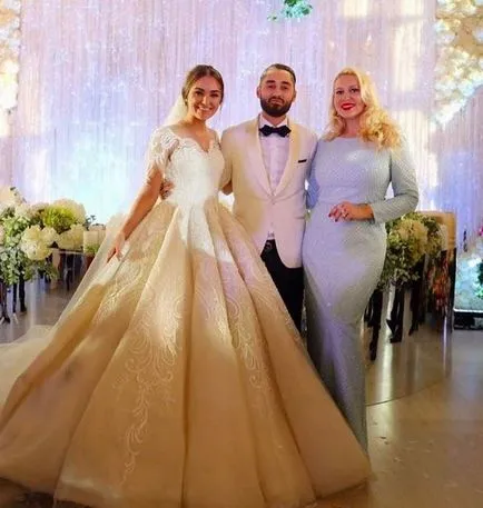 Egy közeli barátja Olgi Buzovoy meghívást az esküvőre Anastasia Kostenko és Dmitry Tarasov fotó (ház) Egy közeli barátja Olgi Buzovoy meghívást az esküvőre Anastasia Kostenko és Dmitry Tarasov fotók