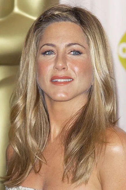 Beauty-alakulása Jennifer Aniston, kozmopolita magazin (Jennifer) Beauty-alakulása Jennifer Aniston, kozmopolita magazin
