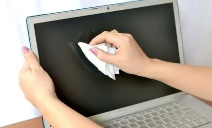 Hogyan törölje a számítógép-monitor otthon, hogyan kell tisztítani a TV képernyőjén, mint világos LCD