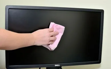 Hogyan törölje a számítógép-monitor otthon, hogyan kell tisztítani a TV képernyőjén, mint világos LCD