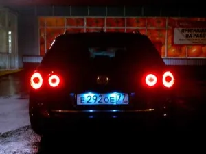 Tolatólámpa - hogyan működik és videoelemben megjavították (hátul) Tolatólámpa - hogyan működik és videoelemben megjavítják