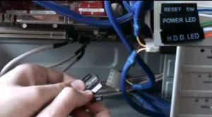 HDD LED azt, amit használunk, hogy ez hogyan történik, és hogyan kell használni, és csatlakoztassa helyesen