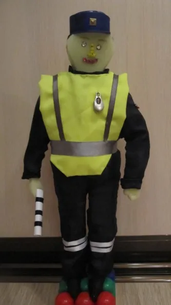 Toy „rendőrség” a saját kezében (szülői) Toy „rendőrség” a saját kezét