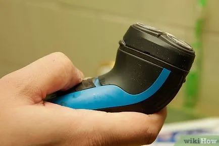 Mint egy elektromos borotva borotválkozás