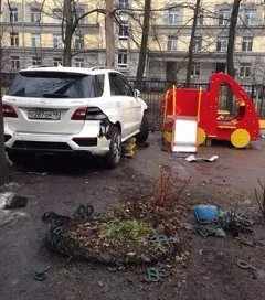 Hogyan lehet megtanulni lovagolni hátra a tükör (videó) (ride) Hogyan lehet megtanulni lovagolni hátra a tükör (videó)