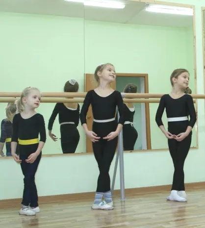 Hogyan lehet megtanulni táncolni a gyerekek számára (például a gyermekek tanulni táncolni) Ahogy a gyerekek tanulni táncolni