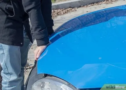 Hogyan nyitható meg a motorháztető egy autó