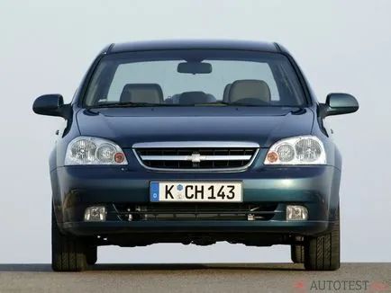 Milyen autót válasszon egy Ford Focus és a Chevrolet Lacetti 2