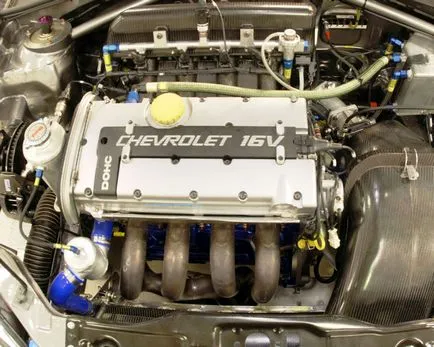 Milyen autót válasszon egy Ford Focus és a Chevrolet Lacetti 2