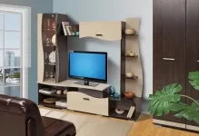 Fal a TV a nappaliban TV és fényképek nélkül helyet mini-hall, a fülke sarkában, Milánó olcsó és