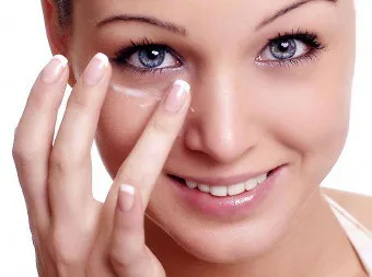 Hogyan lehet eltávolítani a make-up szakmai és népszerű trükkök