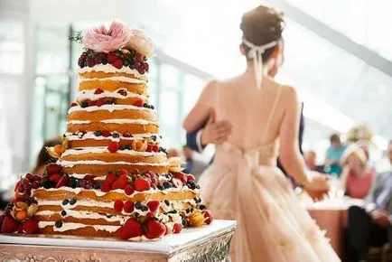 Főzni egy esküvői torta otthon recepteket és tippeket díszítésére (hogy készítsen egy esküvői torta) Főzni egy esküvői torta otthon recepteket és tippeket díszítésére