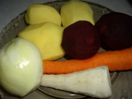 Főzni ukrán borscs recept a boldogsághoz