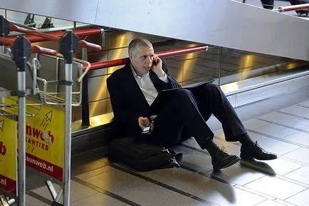 Hogyan lehet ellenőrizni, és megtudja az adósságot, mielőtt külföldre utazó (elöl) Hogyan lehet ellenőrizni, és megtudja, az adósság előtt külföldre utazó