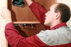 Hogyan készítsünk egy szekrény saját kezűleg a vezetés (fotó és videó)