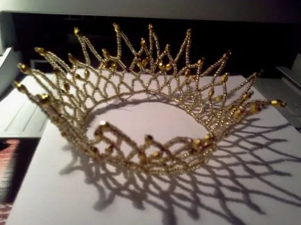 Hogyan készítsünk egy tiara kezük 1 (ötletek) Hogyan készítsünk egy tiara kezüket 1