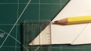 Hogyan készítsünk egy papír repülőgép, amely elszáll, és nem esik a földre