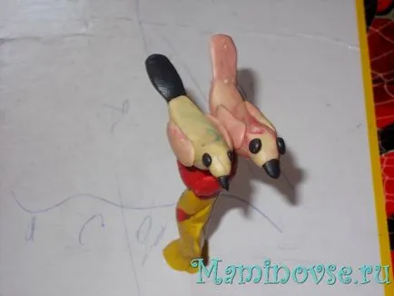Mint egy vak ember agyagból madár a fészek, a világ szemével anyám (a madár) Mint egy vak ember agyagból madár a fészek, a világ szemével anyák