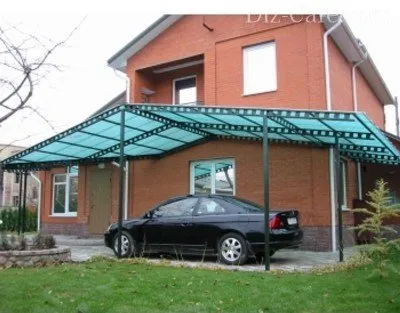 Parkoló autók az országban uralkodik elrendezés példája építési