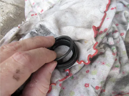 Hogyan lehet eltávolítani a laza a kerékpár teleszkópos villával, DIY