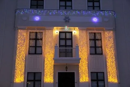 Hogyan lehet díszíteni az irodában az új 2017 (év) Hogyan lehet díszíteni az irodában az új 2017