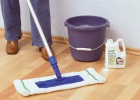 Hogyan törődik laminált padló saját kezűleg