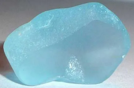Topaz kő és annak tulajdonságait érdekelt állatöv jel, szín és érték (kő) Topaz kő és annak tulajdonságait érdekelt állatöv jel, szín és érték