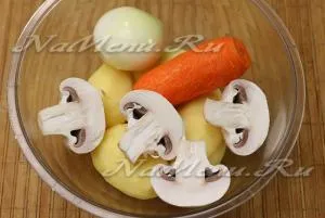 Burgonya gombával a bankot a sütőben, a recept egy fotót