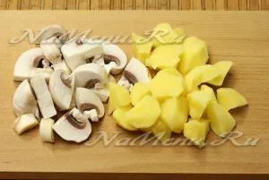 Burgonya gombával a bankot a sütőben, a recept egy fotót