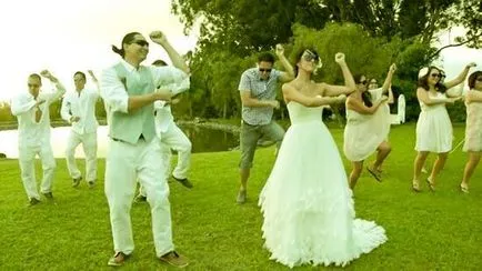 Az esküvő stílus Gangnam Style tippeket rendezésére (Gangnam Style Wedding) Az esküvő stílus Gangnam Style tippeket rendezésére