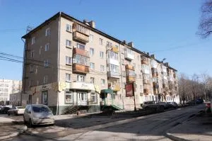 Hová menjünk, ha a tető szivárog, és hogyan kell kijavítani (tető szivárog egy bérház) Hová menjünk, ha a tető szivárog, és hogyan kell kijavítani
