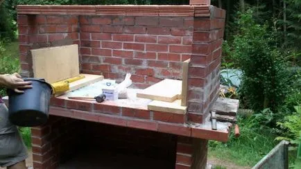 Barbecue tégla és fém kezük
