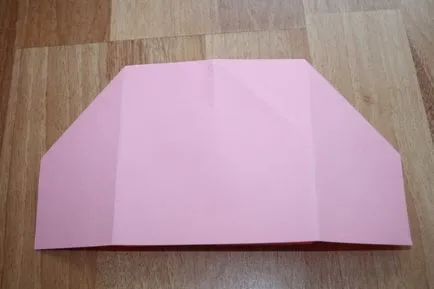 A mester osztály a művészet origami „kutya-nipper”