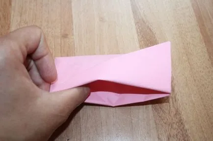 A mester osztály a művészet origami „kutya-nipper”