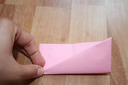 A mester osztály a művészet origami „kutya-nipper”