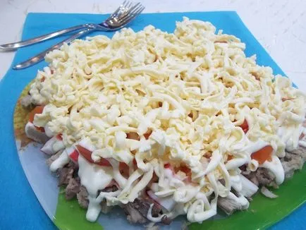 Hús saláta paradicsommal