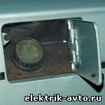 Kezével, auto villanyszerelő