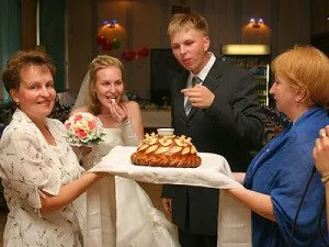 Anyós az esküvő gratulálok, tánc fiával, hogy ő ad