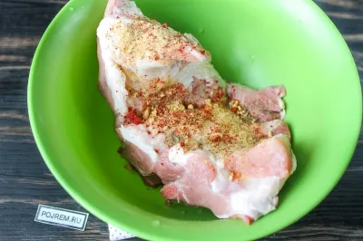 Sertés lapocka a sütőben - lépésről lépésre recept, hogyan kell főzni fotókkal