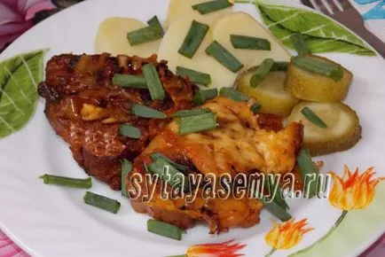 Sertés, sült multivarka recept egy fotó