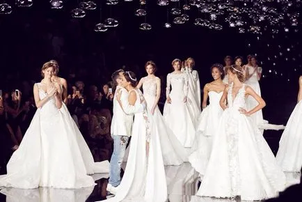 Esküvői divatbemutató pronovias divatbemutató 2017 - Fair iparosok - kézzel készített, kézzel készített (divat ruházat) Esküvői divatbemutató pronovias divatbemutató 2017 - Fair iparosok - kézzel készített, kézzel készített
