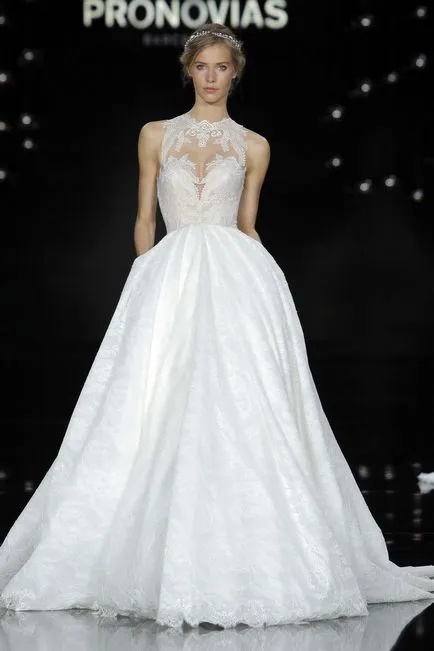 Esküvői divatbemutató pronovias divatbemutató 2017 - Fair iparosok - kézzel készített, kézzel készített (menyasszonyi divat) Esküvői divatbemutató pronovias divatbemutató 2017 - Fair iparosok - kézzel készített, kézzel készített