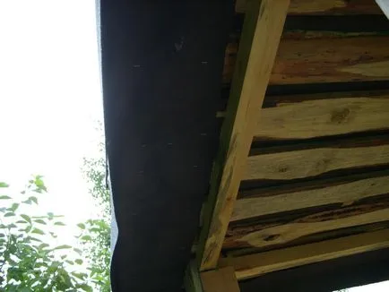 Tetőléc a kezüket