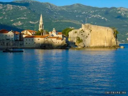 Mogren Beach Budva, fotó, térkép, értékelés (a turisták kisgyermekek) Mogren Beach Budva, fotó, térkép, vélemények