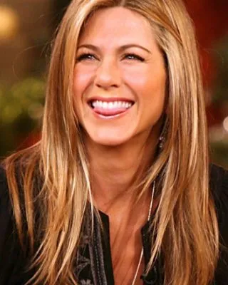 Frizurák és a hajvágás Dzhenifer Eniston (Aniston) Frizurák és a hajvágás Dzhenifer Eniston