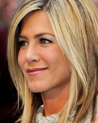 Frizurák és a hajvágás Dzhenifer Eniston (Jennifer Aniston fodrász) Frizurák és a hajvágás Dzhenifer Eniston