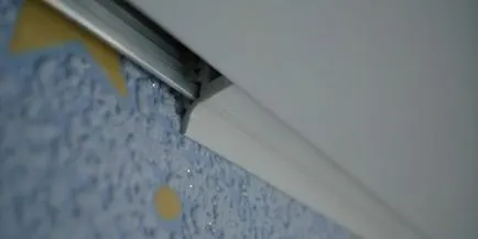 Megfelelő telepítés álmennyezetek - tippek és trükkök (feszültség) Megfelelő telepítés álmennyezetek - tippek és trükkök